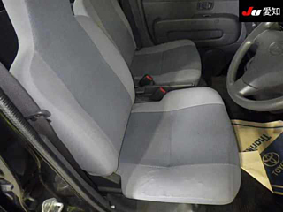 DAIHATSU HIJET VAN 2011