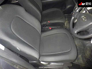TOYOTA RACTIS 2010
