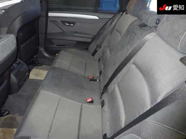 BMW 5 SERIES 2012