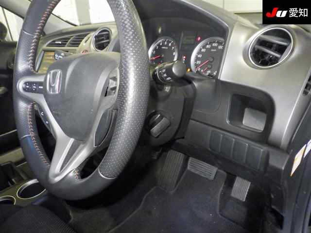 HONDA STREAM 2010