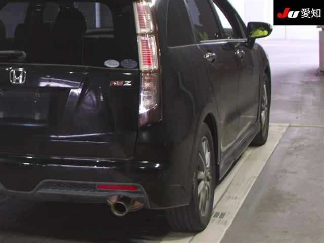 HONDA STREAM 2010