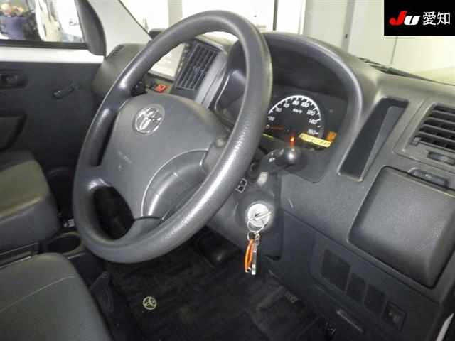 TOYOTA TOWN ACE VAN 2015