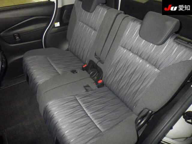 MITSUBISHI DELICA D2 2023