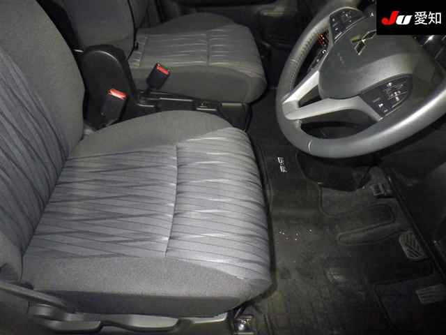 MITSUBISHI DELICA D2 2023
