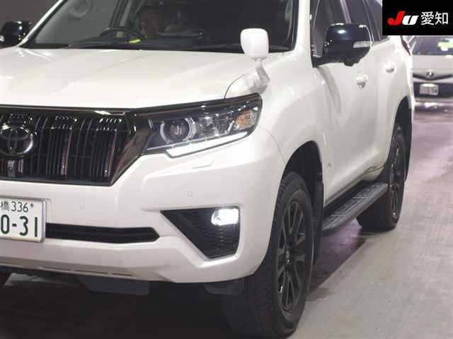 TOYOTA LAND CRUISER PRADO 2021