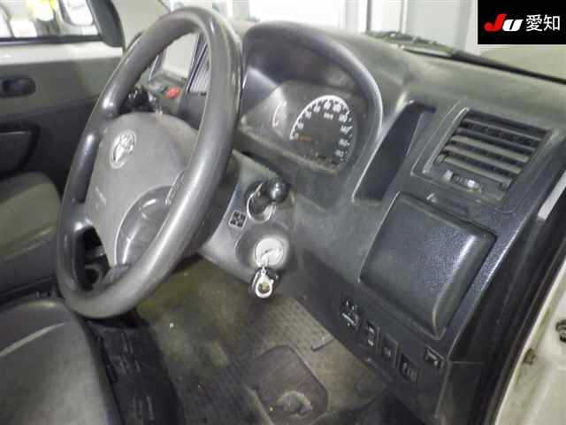 TOYOTA TOWN ACE VAN 2013