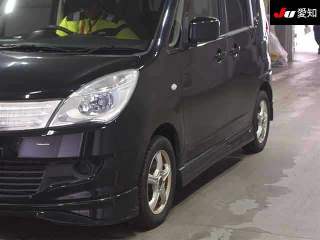 MITSUBISHI DELICA D2 2012
