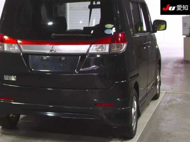 MITSUBISHI DELICA D2 2012