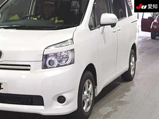 TOYOTA VOXY 2008