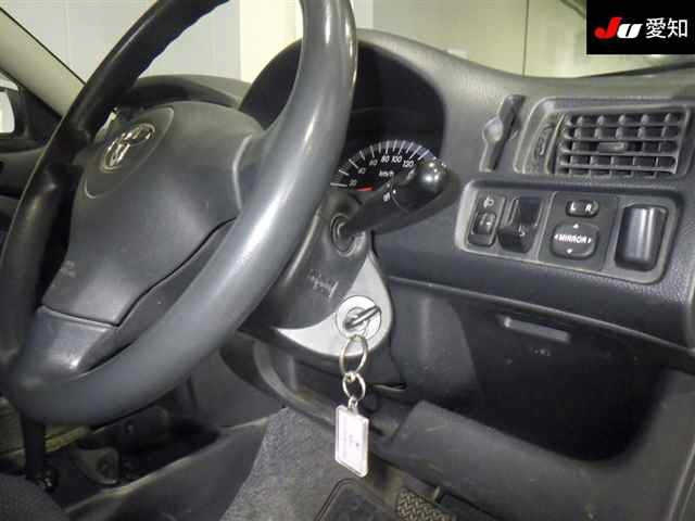 TOYOTA SUCCEED 2012