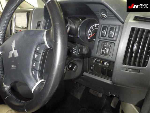 MITSUBISHI DELICA D5 2012