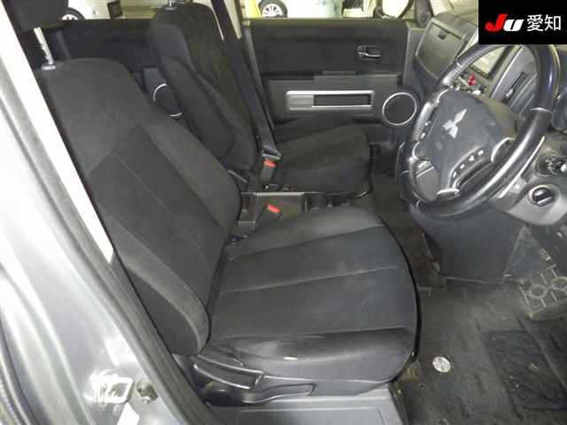 MITSUBISHI DELICA D5 2014