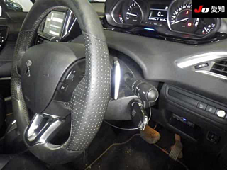 PEUGEOT 208 2014