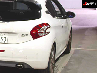 PEUGEOT 208 2014