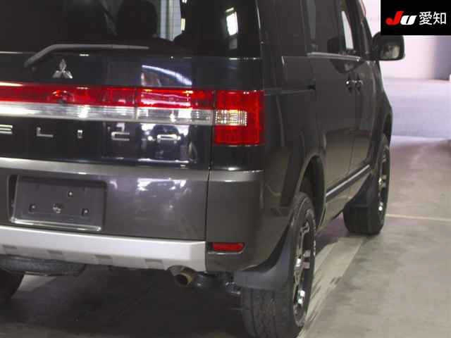MITSUBISHI DELICA D5 2008