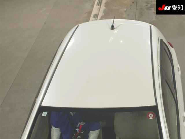 TOYOTA VITZ 2010
