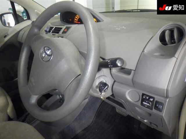 TOYOTA VITZ 2008