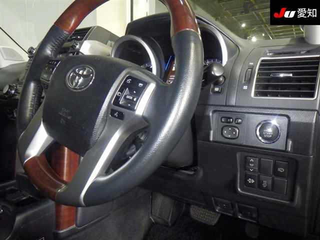 TOYOTA LAND CRUISER PRADO 2016