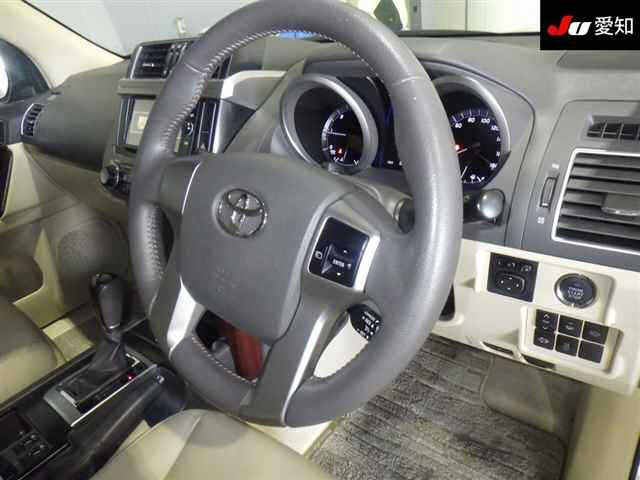 TOYOTA LAND CRUISER PRADO 2016