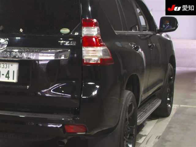 TOYOTA LAND CRUISER PRADO 2016