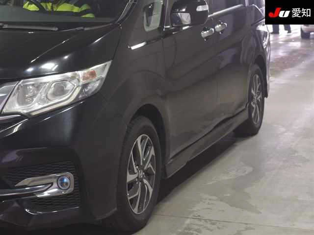 HONDA STEP WAGON 2016