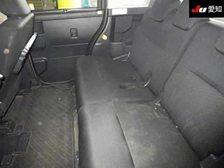 TOYOTA ROOMY 2016