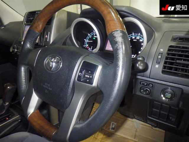 TOYOTA LAND CRUISER PRADO 2013