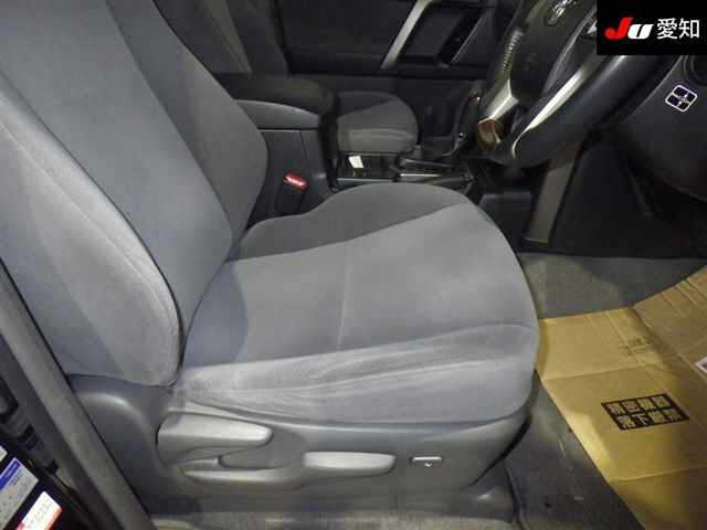 TOYOTA LAND CRUISER PRADO 2013