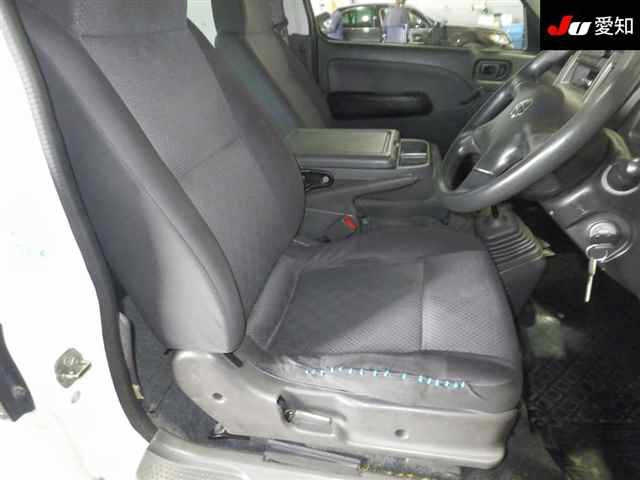 NISSAN CARAVAN VAN 2012