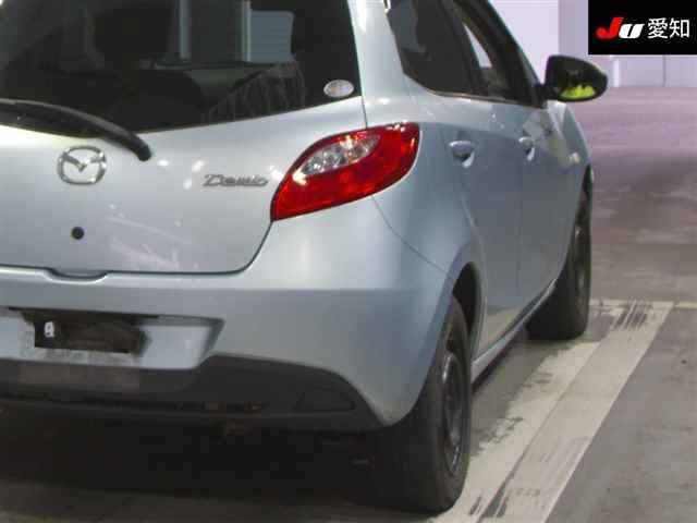 MAZDA DEMIO 2010