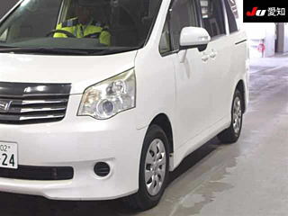 TOYOTA NOAH 2012