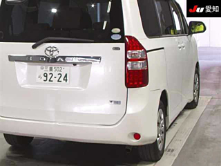 TOYOTA NOAH 2012