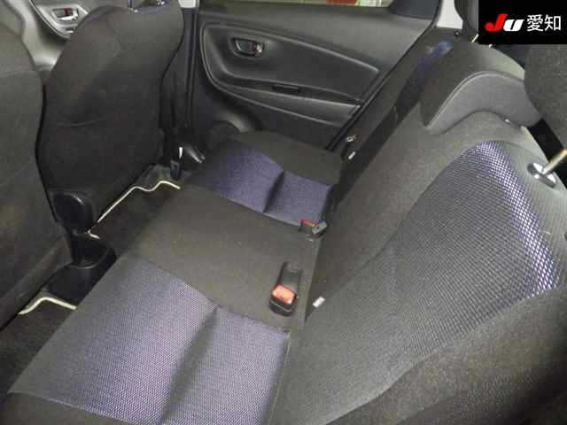 TOYOTA VITZ 2016
