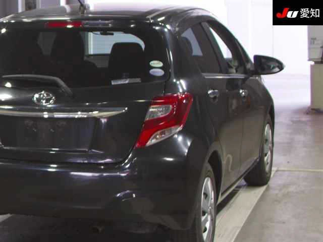TOYOTA VITZ 2016