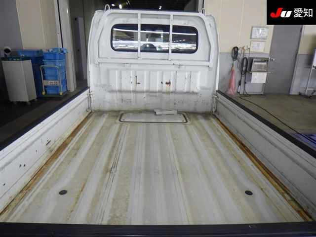 NISSAN CLIPPER TRUCK 2015