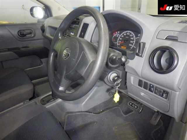 NISSAN AD 2010