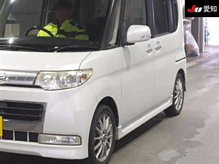 DAIHATSU TANTO 2009