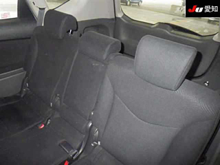 TOYOTA PRIUS ALPHA 2014