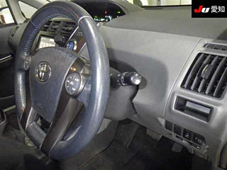 TOYOTA PRIUS ALPHA 2014