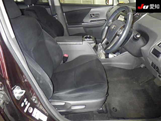 TOYOTA PRIUS ALPHA 2014