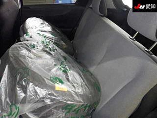 TOYOTA VITZ 2011