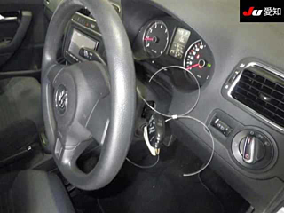 VOLKSWAGEN POLO 2010