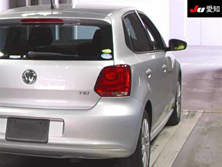 VOLKSWAGEN POLO 2010