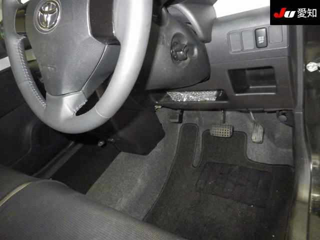 TOYOTA PIXIS SPACE 2013