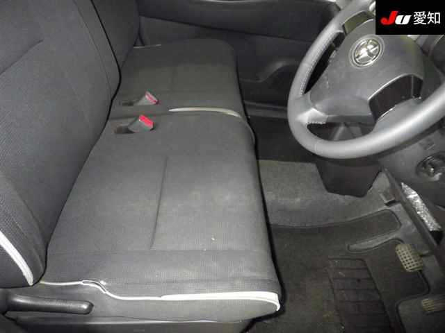 TOYOTA PIXIS SPACE 2013