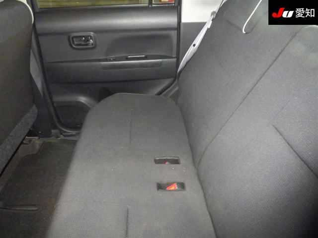 TOYOTA PIXIS SPACE 2013