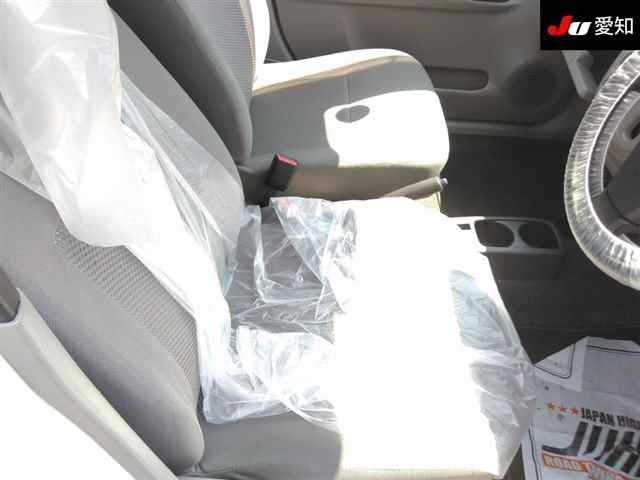 DAIHATSU MIRA E S 2016