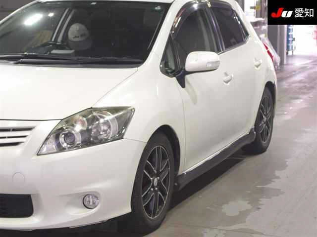 TOYOTA AURIS 2010