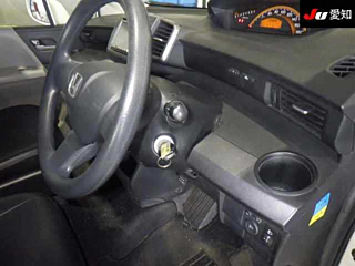 HONDA FREED 2009