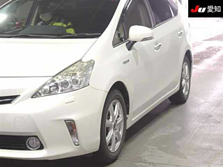 TOYOTA PRIUS ALPHA 2014